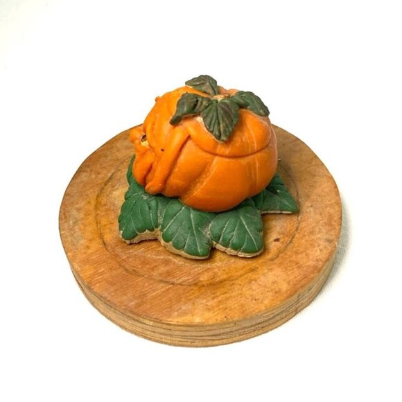Vintage Poly Resin Pumpkin Figurine Jack-o-Lantern Wood Mount Hand Made Grumpy - Picture 4 of 5